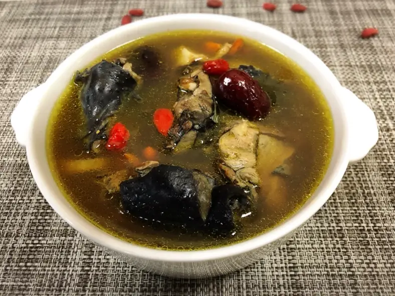 何首烏雞湯食譜 何首烏雞湯食譜